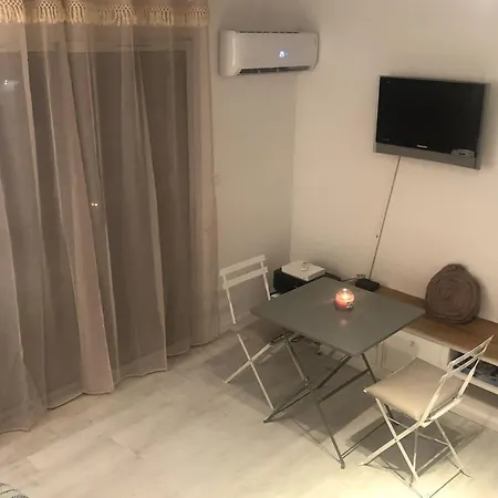 With Swimming Pool 500m From The Apartment
